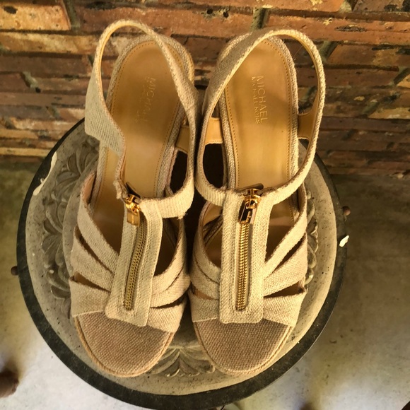 Micheal Kors size 10 wedges - Picture 2 of 7